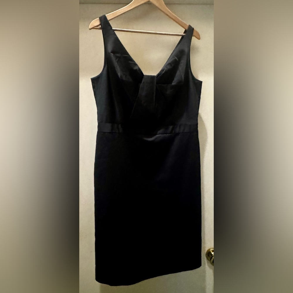 Ann Taylor Satin Sleeveless V Neck Black Dress Size 12